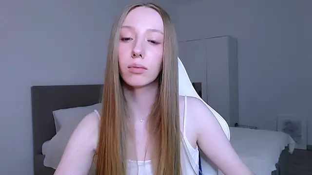 Luna_insniity webcam