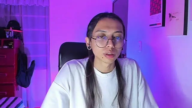 _astrea_ - _Astrea_'s free webcam - UK Sex Cams