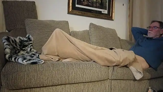 cdforu (M grandpa) - Wake me up with the toy