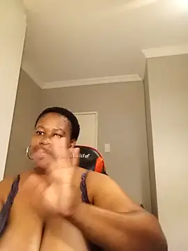 bustylisa1983 webcam