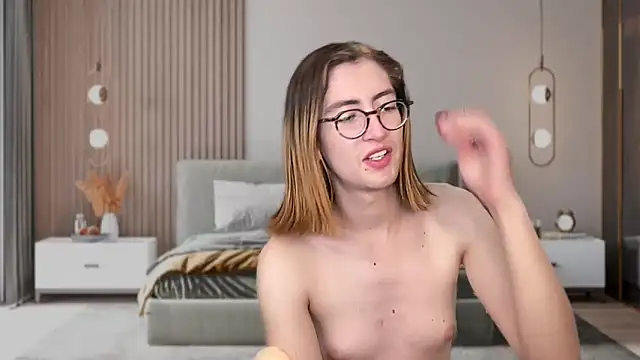 rousseblossom - Rousseblossom's free webcam - UK Sex Cams