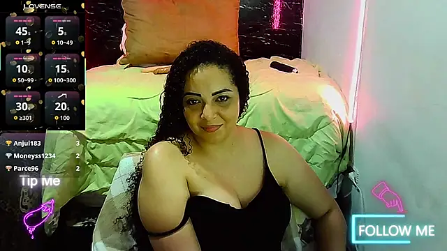 _naughty_milf webcam