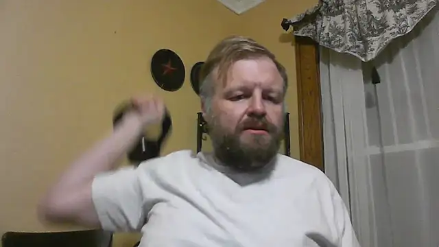 theonedonshaun (Ask my age) - GET DADDY NAKED