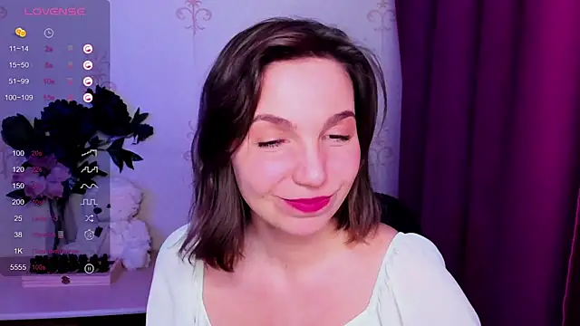 KindHazelHere_ webcam