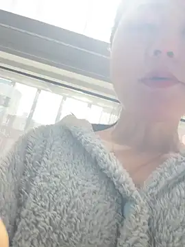 美女940940_1688在线直播