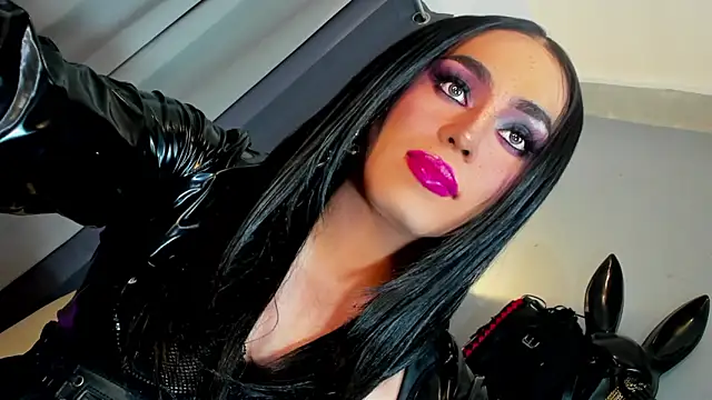 DominaAurumXXX webcam