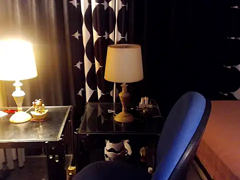 AsianHorseCockOwen webcam