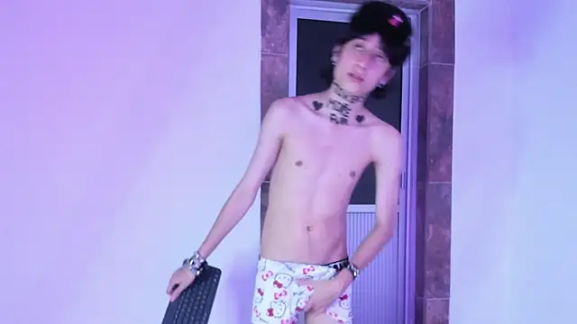 cirosky_elchicopolla webcam