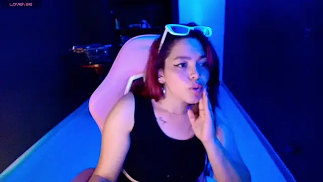 scarlett_velvet_ webcam