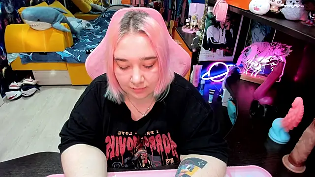 softie_sofy - Softie_Sofy's free webcam - UK Sex Cams