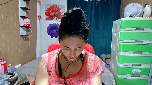 Ugly-Filipina webcam