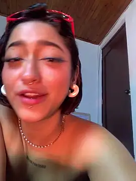 LilithMonette webcam