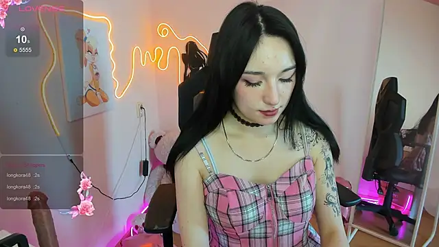 AliceeinWonderlanddd webcam