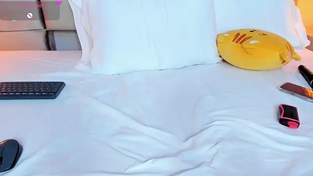 isabel_sofiaa webcam