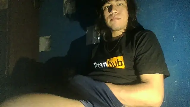 AlexAlejandro13 webcam