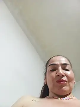 Webcam Model (MaryRoze_) is live