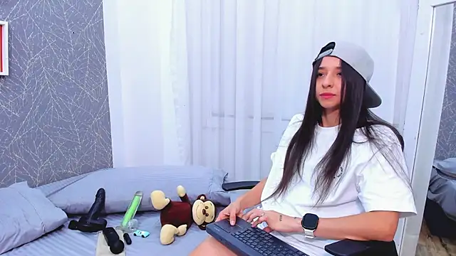 ViictoriiaSaenz webcam