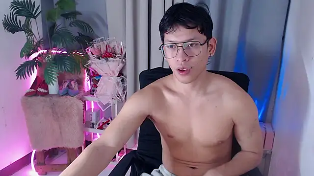 pinkcock_froi2305 webcam