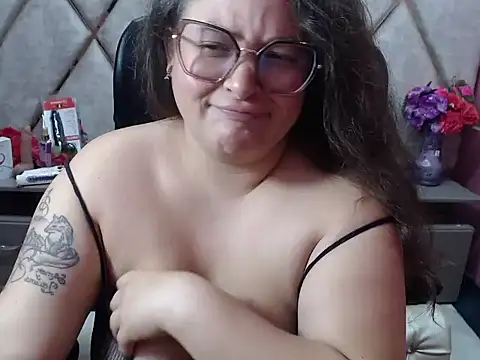 sarah_boobs_ - Sarah_Boobs_'s free webcam - UK Sex Cams