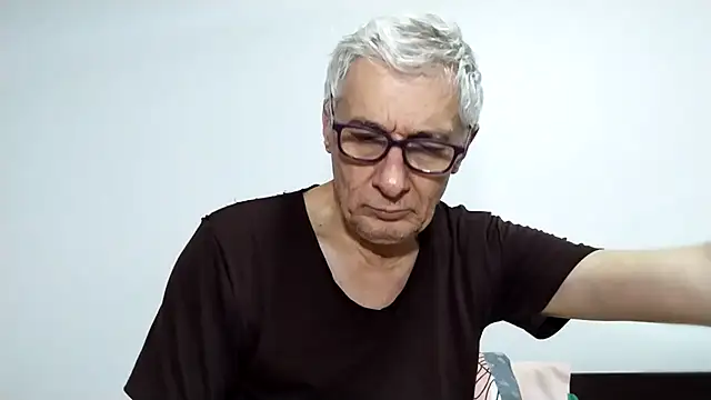 BIGUNCUTHARDCOCK webcam