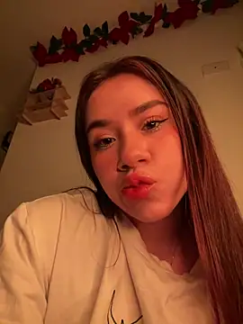 Im_Valen_Cute webcam