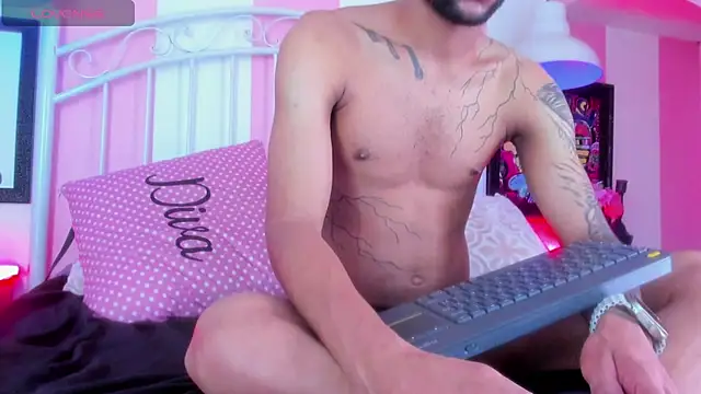 aiden_cash7 - Aiden_Cash7's free webcam - UK Sex Cams