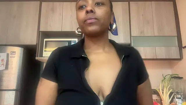 ChocolateCakeQueen webcam