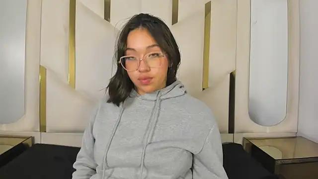 IsabellRodriguez18 webcam