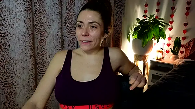 ellie-elizabeth - Ellie-Elizabeth's free webcam - UK Sex Cams