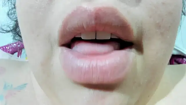 big_small_h0rny_ webcam