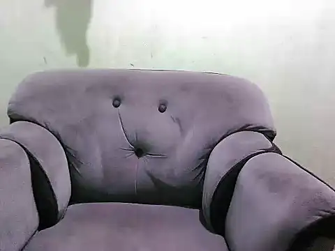 HotLadyPinay32 webcam