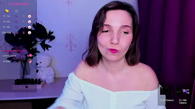 KindHazelHere_ webcam