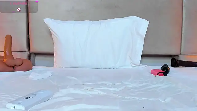 isabel_sofiaa webcam