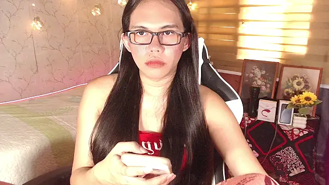 SweetSurrender_ webcam