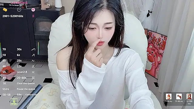 美女CeeKie在线直播