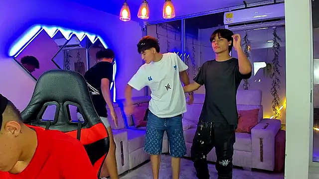 Houseofwarrios webcam