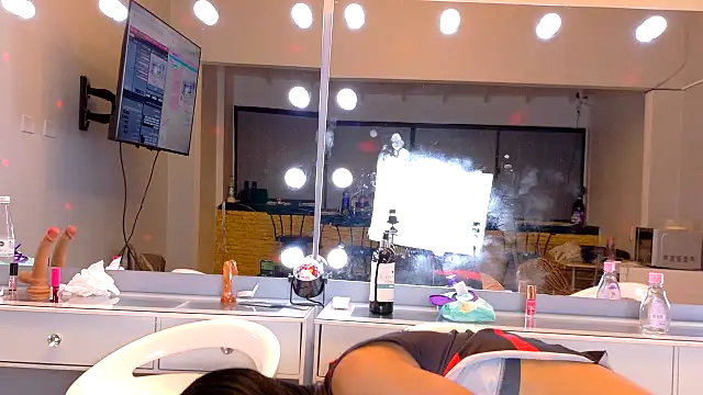 chocolatecrememia - Chocolatecrememia's free webcam - UK Sex Cams