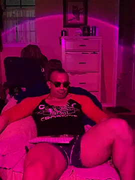 daddydonkey84 - Daddydonkey84's free webcam - UK Sex Cams