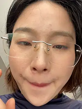 美女Y2Luvk在线直播