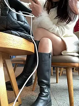 yimisun01 - Yimisun01's free webcam - UK Sex Cams