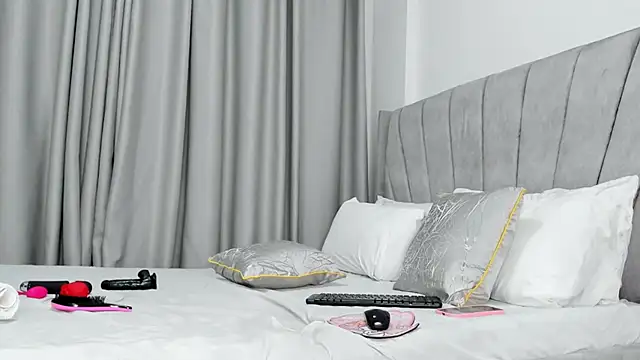 thee_sexy_goddess webcam