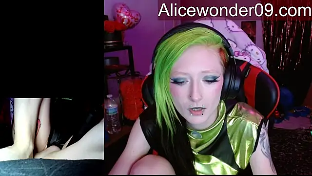 alicewonder09 webcam