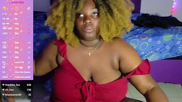 ebony_NeighborMoans webcam