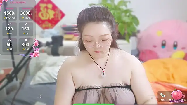 美女AngelwithEcup在线直播