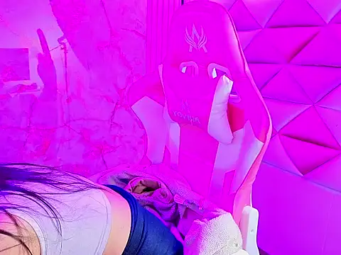 Cameron_cutte webcam