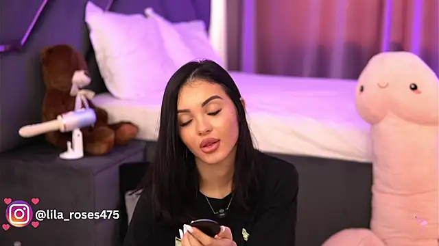 LilaRoses webcam