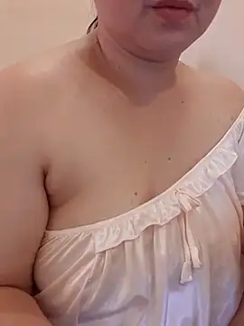 Yummykimkhae88 webcam