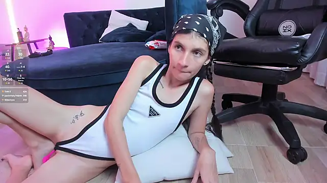 victoria_grey__ webcam