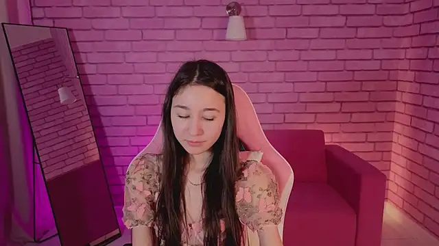 Nicole_Brownie webcam