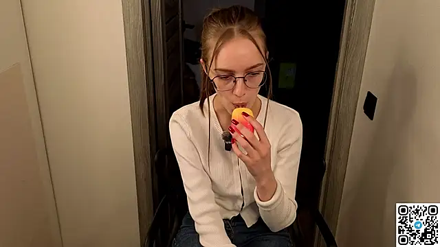 mortebelle - MorteBelle's free webcam - UK Sex Cams